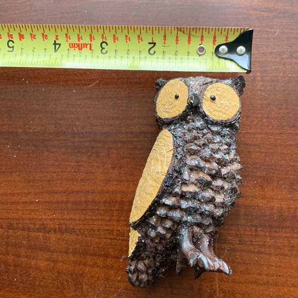 Cute little glittery Wooden Owl can be hung as an Ornament or sits on a table. - Picture 6 of 16